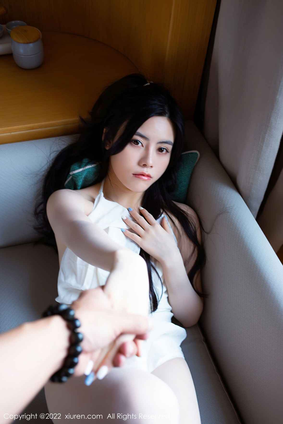 XiuRen 秀人 No.5929 白甜 白丝少女性感写真 - 1