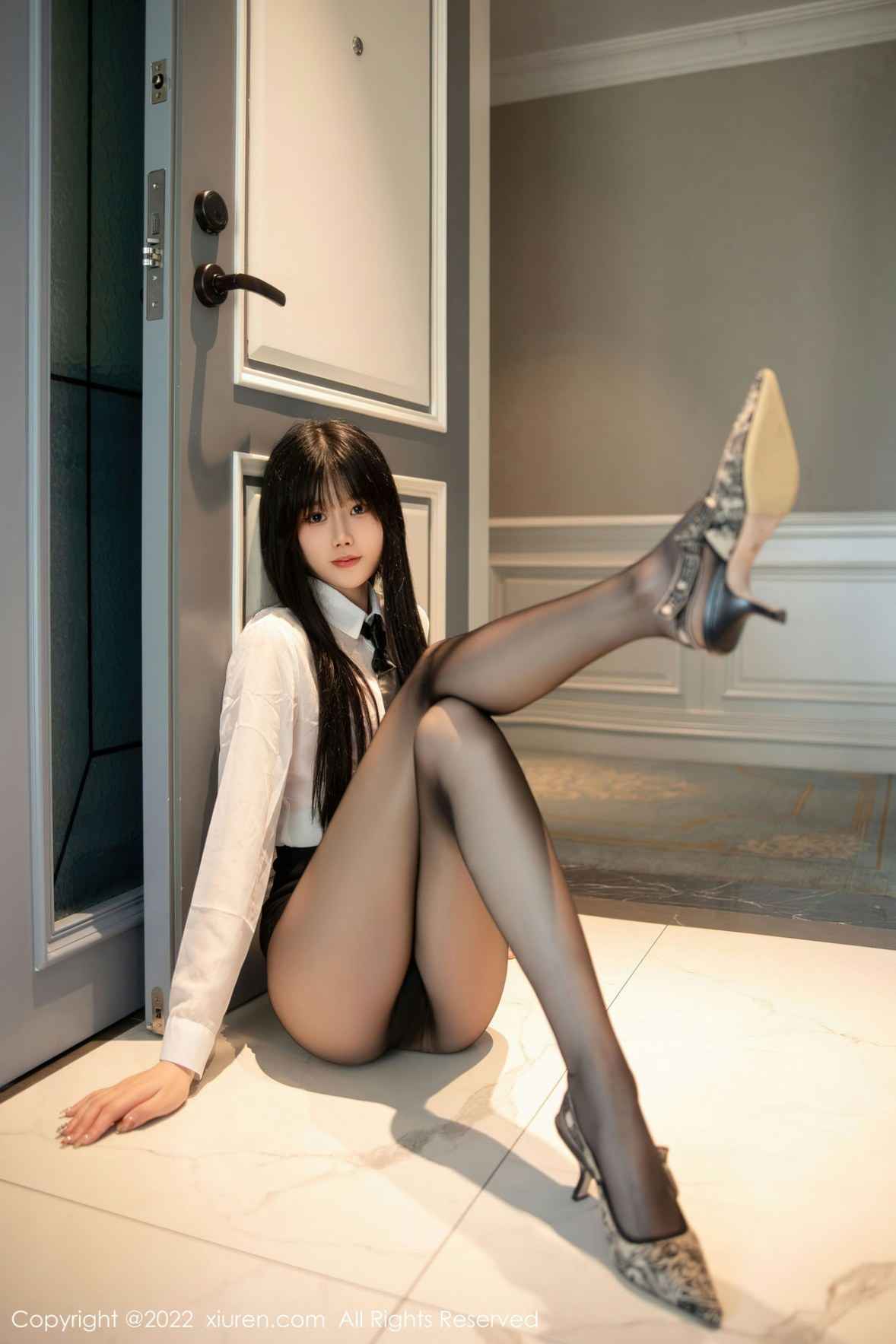 XiuRen 秀人 No.5861 77qiqi 红色蕾丝内衣性感写真1 - 4